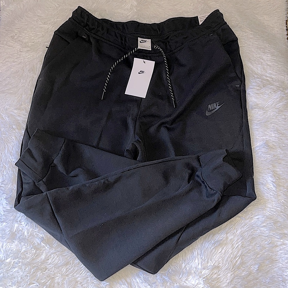 A Brand New  - Perfect Condition  - Beautiful Black - Nike - Taper Leg